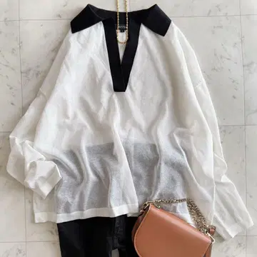 새상품급 언타이틀 스키퍼 카라 부착 시어 블라우스 화이트