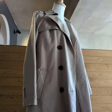 도로시 베이지 트렌치코트 벨트 포함 스프링 코트