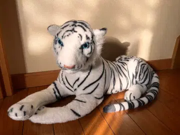 화이트 타이거 봉제 인형