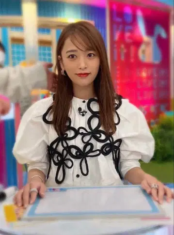 람셰 린넨 블라우스