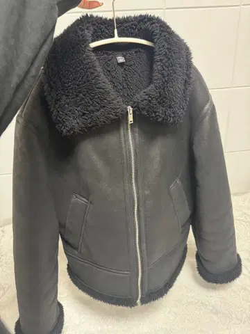 [최종 처분] GU 보아 안감 페이크 레더 자켓 블랙 XL