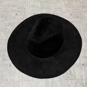 새상품 미사용 중절모 와이드 챙 모자 스웨이드 재질 블랙