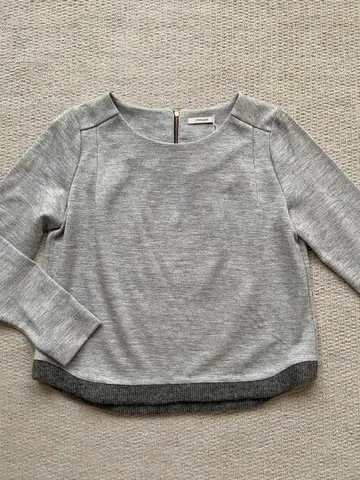 새상품 La TOTALITE 라토타리테 티셔츠