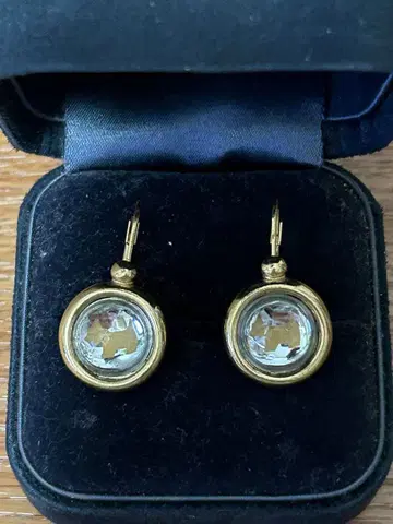 AGATHA PARIS 크리스탈 후프 귀걸이