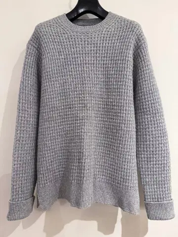 어태치먼트 알파카 니트