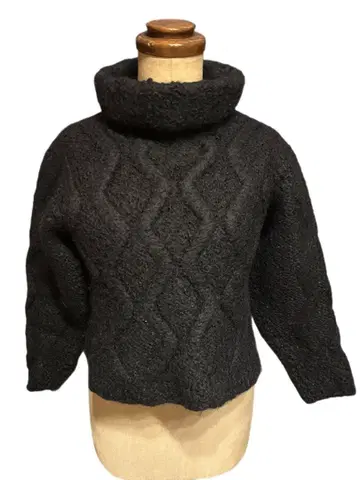 캐서린 햄넷 터틀넥 스웨터 빈티지