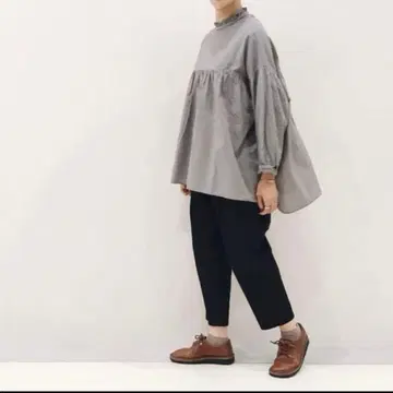 늑대와 올빼미 블라우스