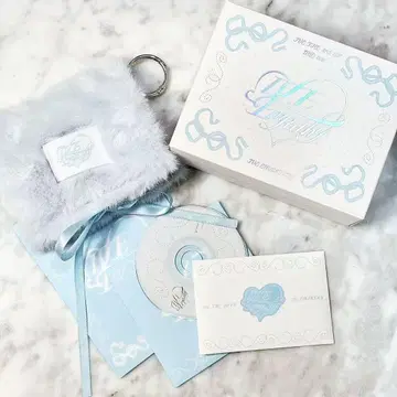 ive LIFE Loyalty CD & Photo Cards Set