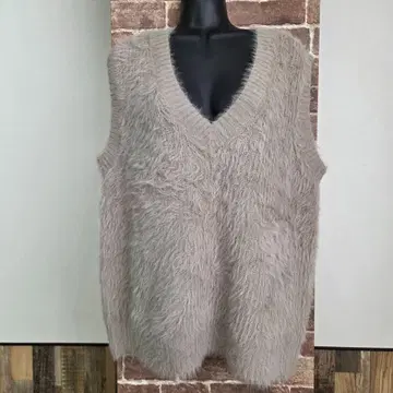 니트 베스트 모카 베이지 V넥 퍼 복슬복슬 프리 사이즈 신축성 있음