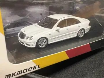 MK 모델 E63 AMG 화이트 미니카 1/64