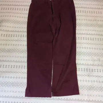 유니클로 버건디 치노 팬츠 프론트 지퍼