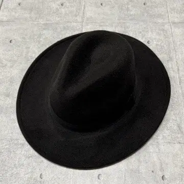 새상품 미사용 중절모 울 펠트 블랙 리본 포함