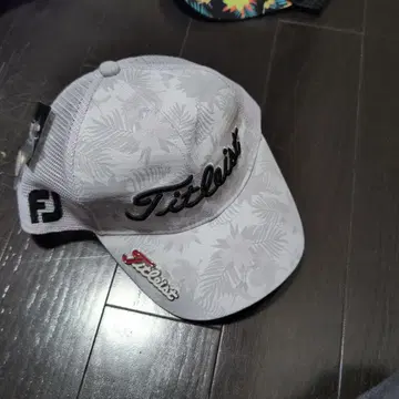Titleist 꽃무늬 메쉬 캡