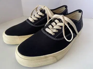 TROPHY 캔버스 스니커즈 블랙