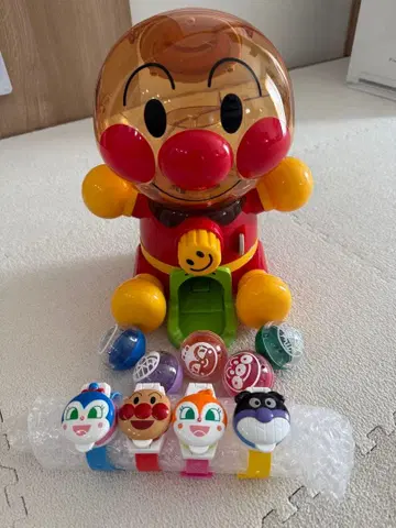 호빵맨 두근두근 가챠 굴러라 두근두근 워치 컴플리트 세트