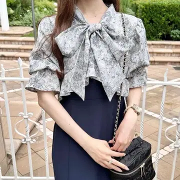 [ 컨디션 최상 ] 아프레 주르 프릴 보타이 원피스 꽃무늬 쉬폰 롱 기장