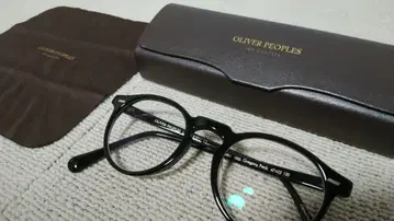 올리버 피플스 그레고리 펙 블랙