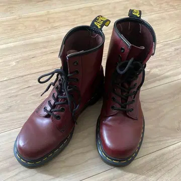 닥터마틴 버건디 하이컷