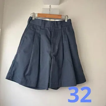 [컨디션 최상] 더신존 톰보이 숏팬츠 라이트 블루 32