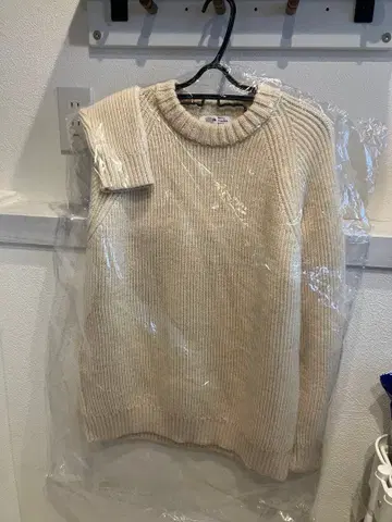 켈리 울 밀즈 아이보리 니트