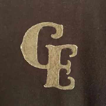 goodenough ge 펠트 로고 트리밍 T셔츠