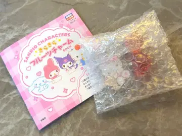 산리오 캐릭터즈 반짝반짝 후르츠 참 대형 체리 키티