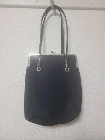 가마구치 전문점 AYANOKOJI 블랙 토트백 금속 클로징 포함