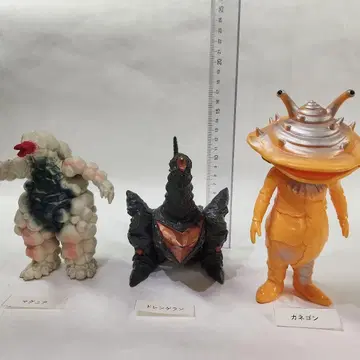 울트라맨 피규어 세트 도렌게란 카네곤 마그니아