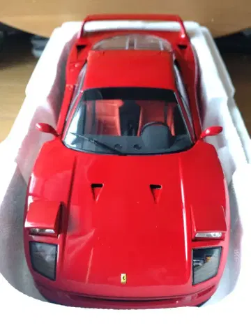 Ferrari F40 1/18 교쇼 빨간색