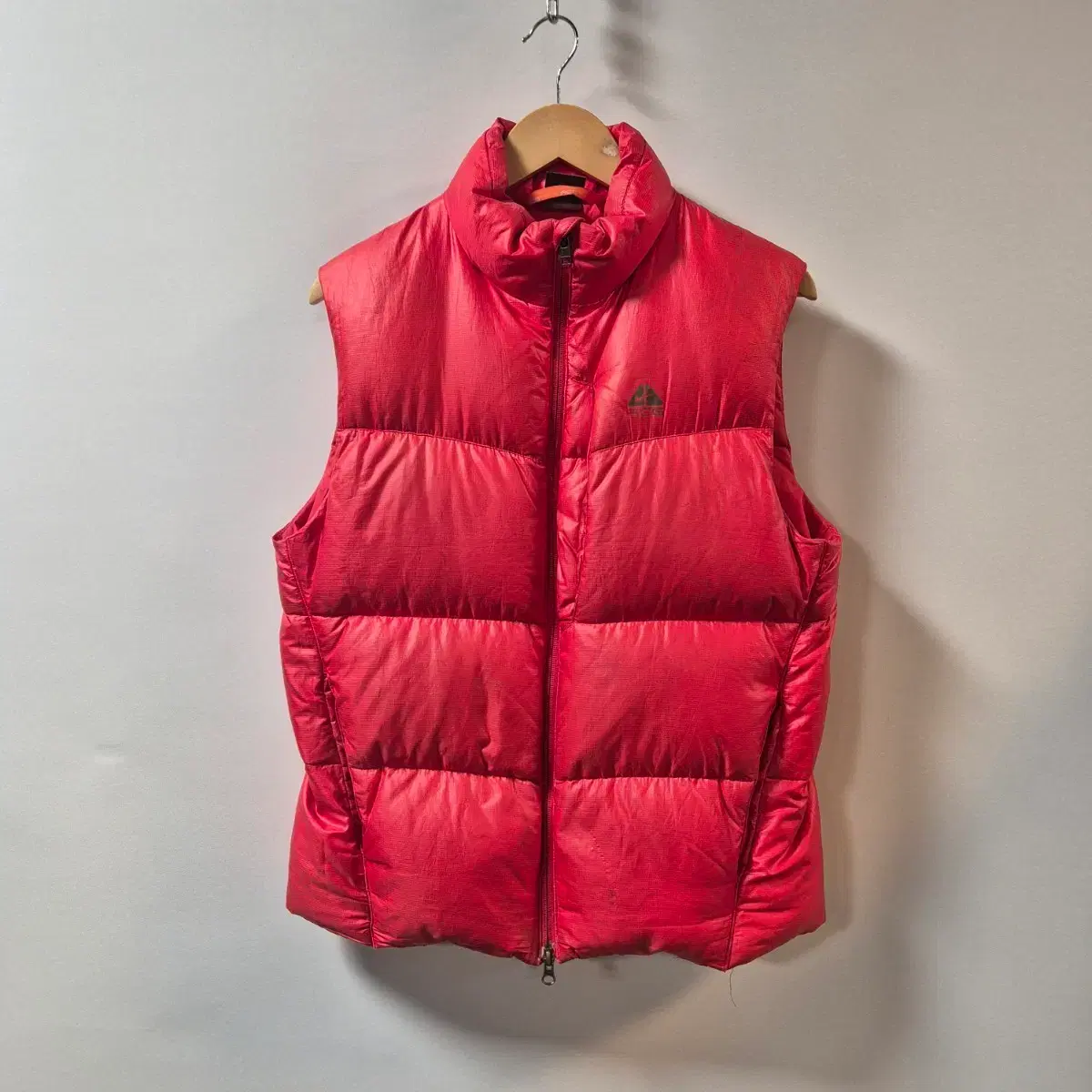 nike acg down vest