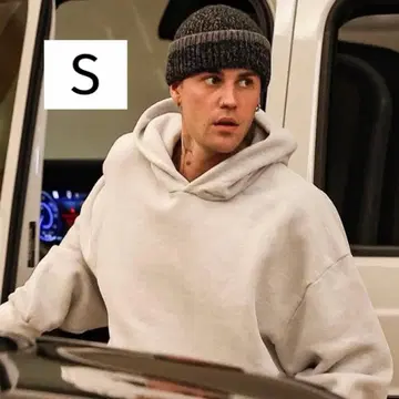 S SKYLRK HOODIE HAILEY GREY JUSTIN 착용