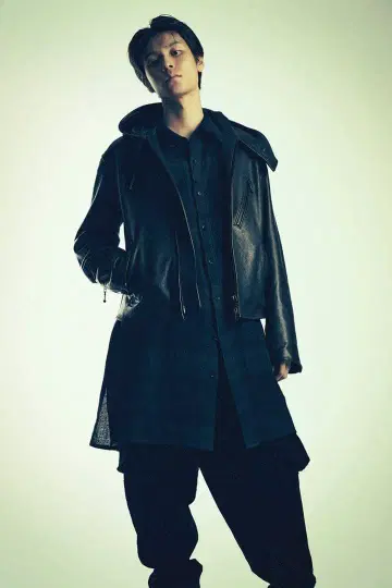 Ground Y 후드 부착 가죽 자켓