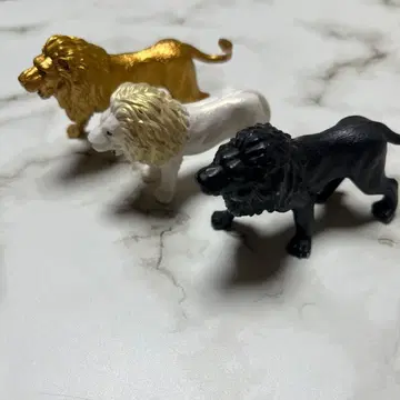 라이온 피규어 3체 세트 골드 화이트 블랙 10주년 기념