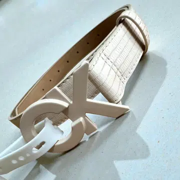 Calvin Klein CK 로고 가죽 벨트 L