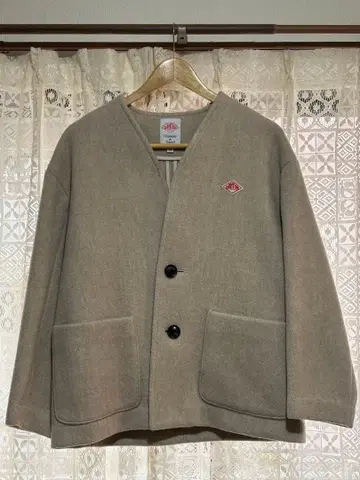 단톤 베이지 노카라 자켓 34 사이즈