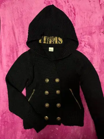 d.i.a. 후드 부착 블랙 니트 스웨터