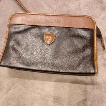 KENNETH 가죽 숄더백 블랙/브라운