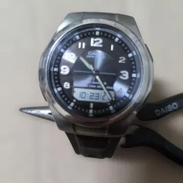 가동품. CASIO 디지털 표시 전파 솔라 고무 벨트 시계