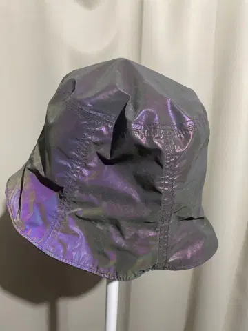 이세이 미야케 멘 오로라 리버서블 버킷 햇