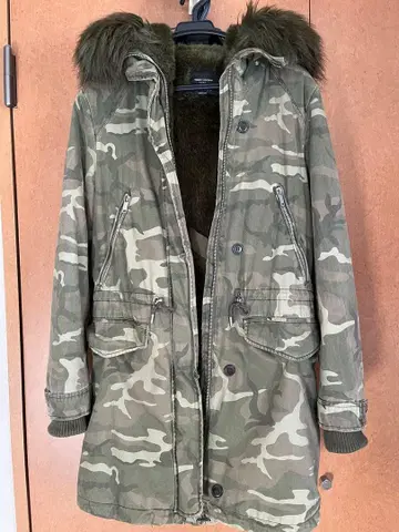 ZARA 카모 패턴 퍼 모즈 코트