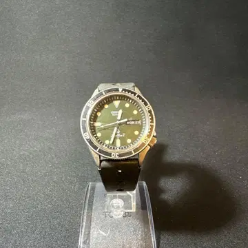 SEIKO 실버 웨이브 쿼츠 손목시계
