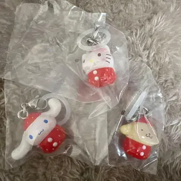 산리오 캐릭터즈 딸기 메지루시 액세서리 키티 시나모롤 푸딩