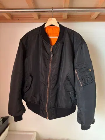 알파 MA-1 메이드 인 USA 플라이트 재킷 블랙