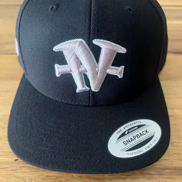 이노우에 나오야 나이트 오브 더 사무라이 핑크 블랙 스냅백 캡