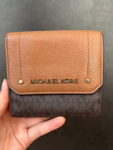 마이클코어스 반지갑