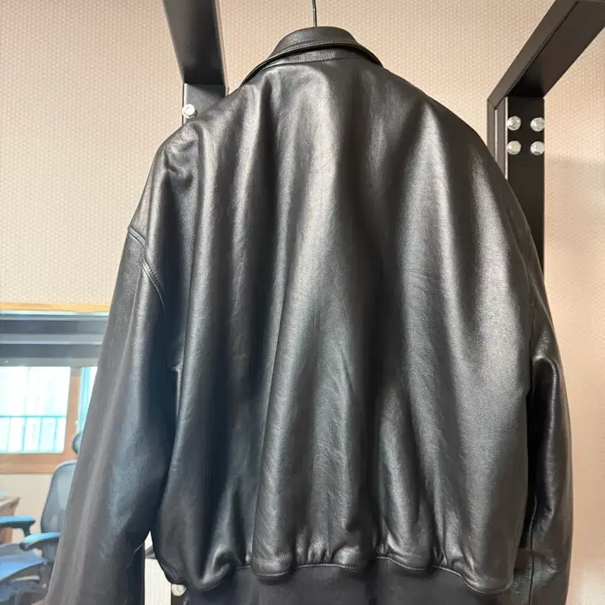 발렌시아가 25fw 가드로브 레더 블루종 s사이즈 사진 2