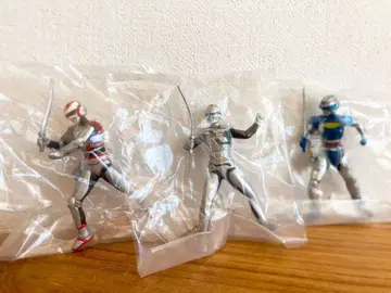 메탈 히어로 피규어