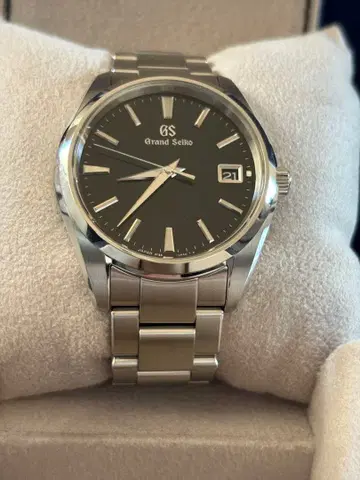 요청에 따른 가격 변경 Grand Seiko SBGP011 손목시계