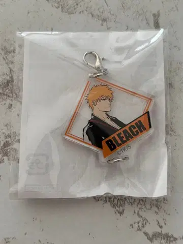 BLEACH WORLD 이치고 아크릴 참 B상