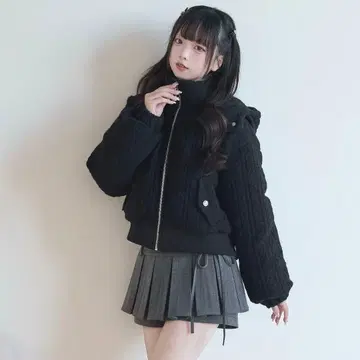 BunnyLis 케이블 니트 퀼팅 자켓 블랙